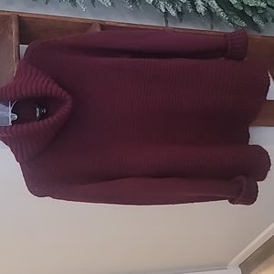 Pretty burgundy Simply Vera sweater